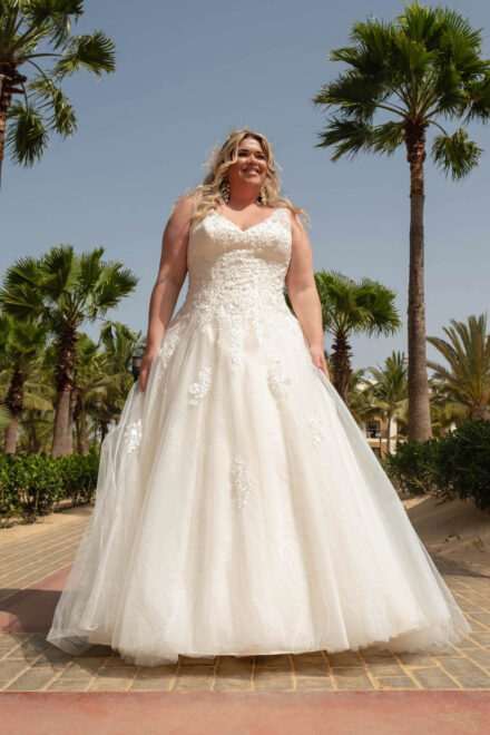 Isadora grote maten trouwjurk Alijn van BridalStar