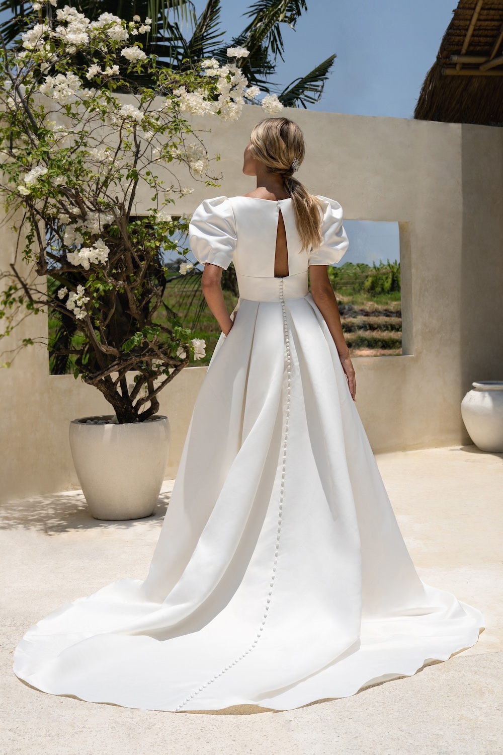 minimalistische bruidsjurk