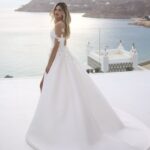 Modeca Ivet fit and flare trouwjurk van mikado met hoge split