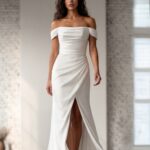 Hervé Penny satijnen trouwjurk met hoge split en off-shoulder mouwtjes